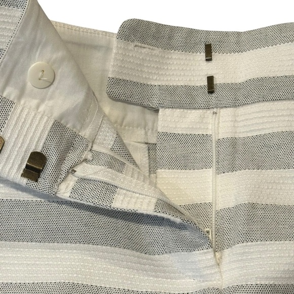 Ann Taylor Loft Women’s Gray And White Striped Chino Side Button Shorts 4 - Picture 4 of 6